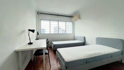 Blk 216 Jurong East Street 21 (Jurong East), HDB Executive #549750061